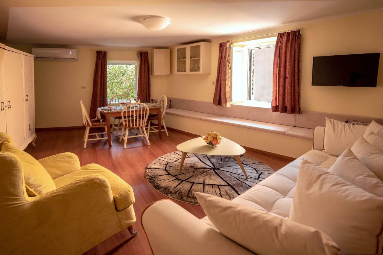 Venetian Well Cozy Apartment Corfu Old Town エクステリア 写真